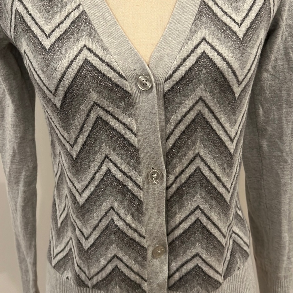 Banana Republic V-neck Cardigan - Picture 2 of 5